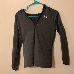 grey Under armor pullover with hood !!